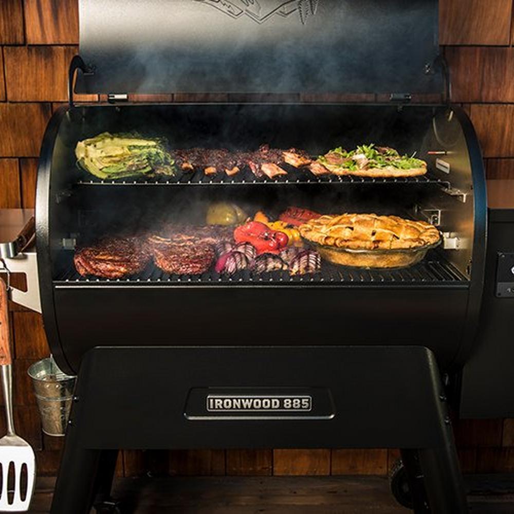 TRAEGER IRONWOOD 885